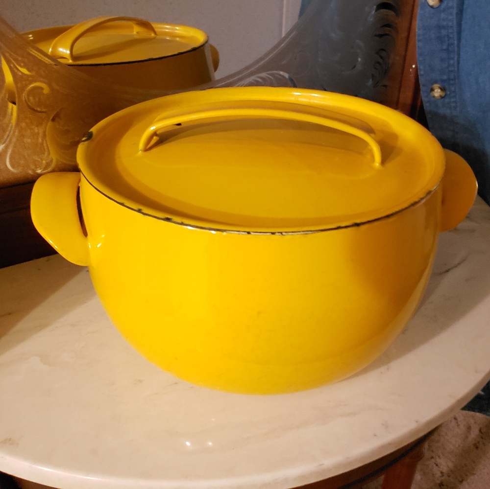 Very heavy old pot. Fun, aforable, functional too